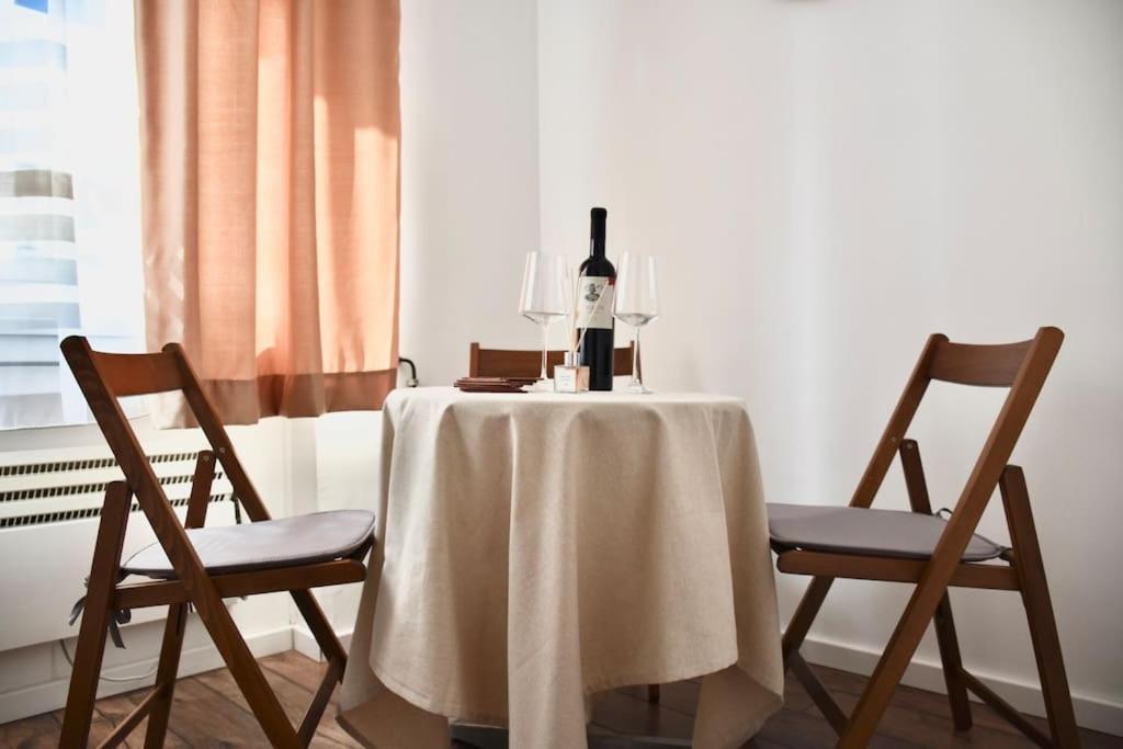 Apartment In Belgrade With Small Parking Space Экстерьер фото